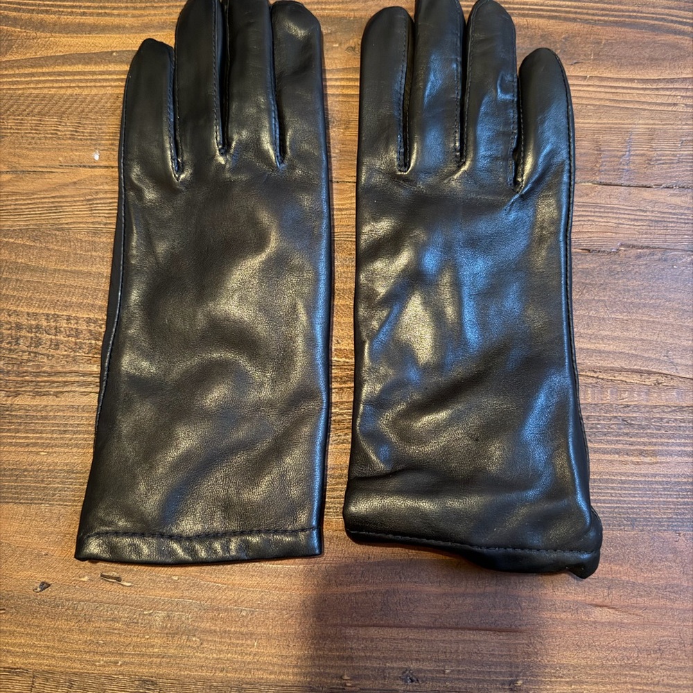 Preston & York Women's Elegant Black Gloves